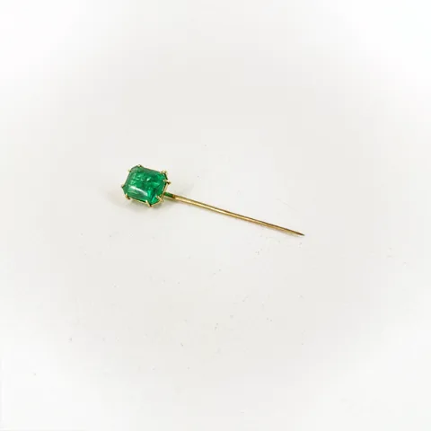 Broche émeraude