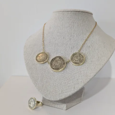 Parure pièces