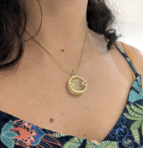 Plissé cascade or / Maille serpentine perlé acier